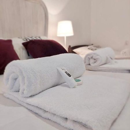 ウェバ Pod Roza Economy Bed & Breakfast エクステリア 写真
