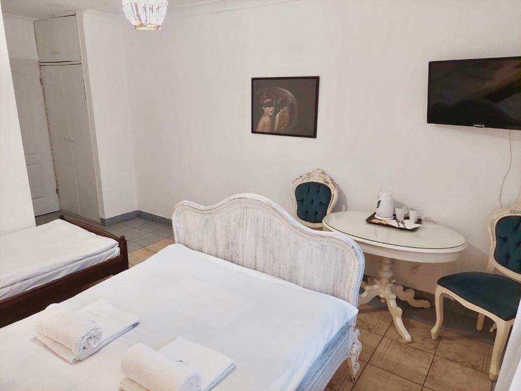 ウェバ Pod Roza Economy Bed & Breakfast エクステリア 写真